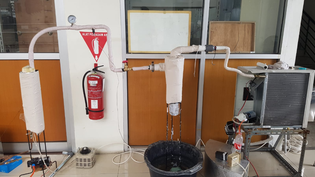 Flash evaporation seawater distillation physical test rig in the Mechanical Engineering laboratory